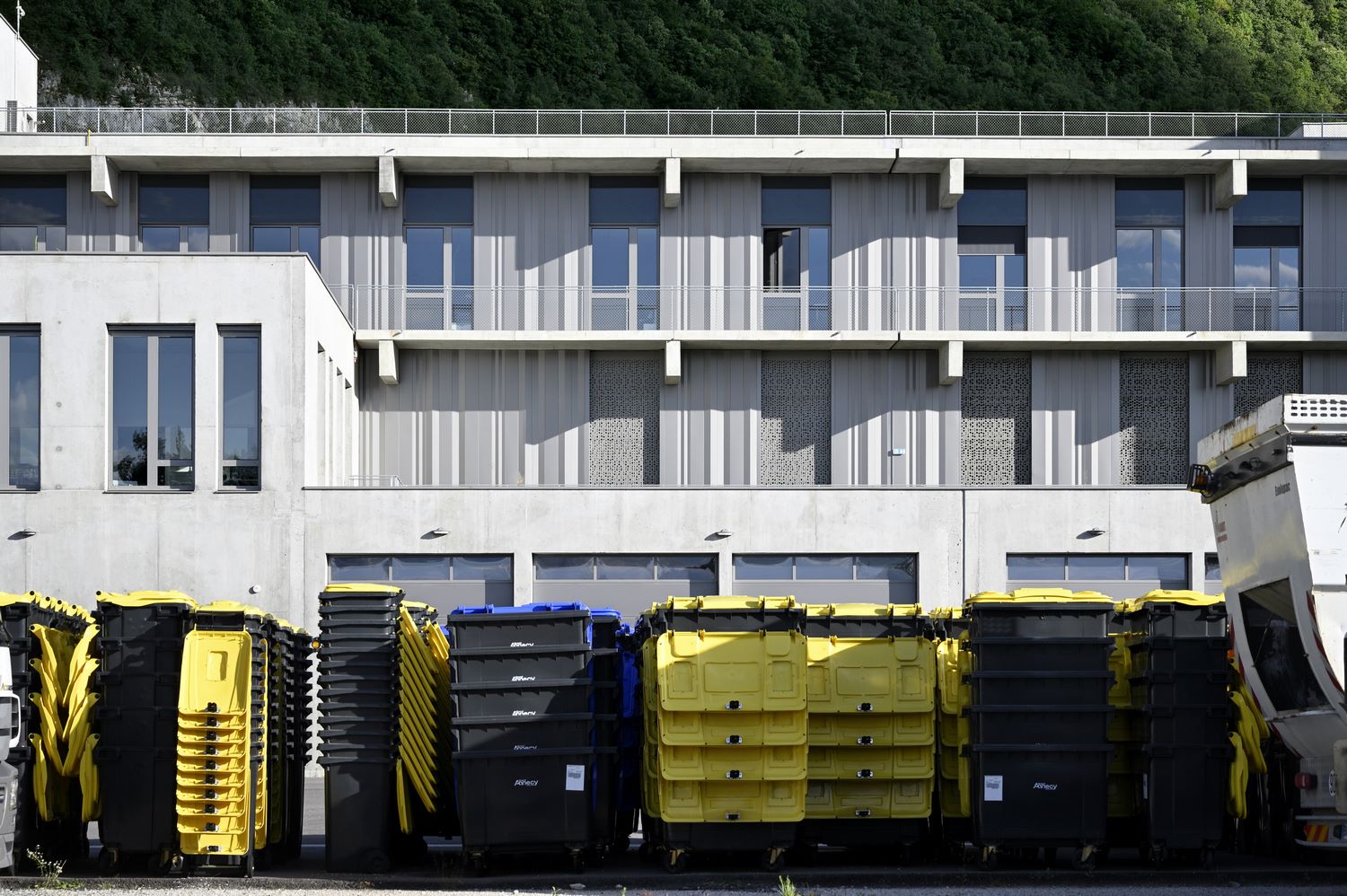 pateyarchitectes - bâtiment des services de l'eau et des déchets à Annecy