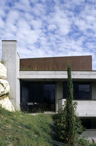 pateyarchitectes - construction d’une maison individuelle (maison dans la pente) à la motte-servolex – savoie